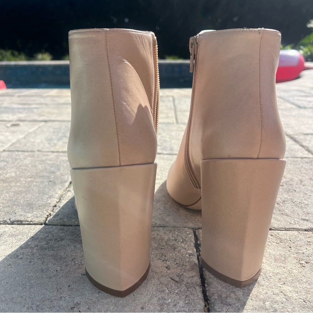 Stuart Weitzman Nude Heeled Boots size 10 - Picture 3 of 16
